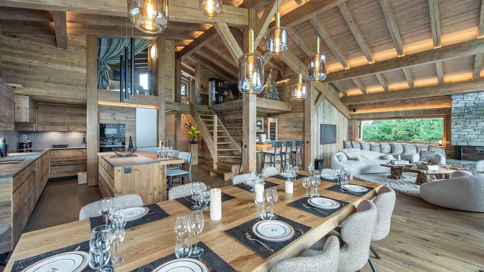 Salon de chalet impeccablement nettoyé à Megève